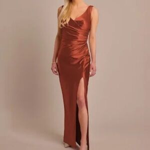 CELEBRATE DB STUDIO
Sculpting Satin Tank Cowl Back‎ Dress Size 14 NWT